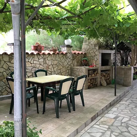 Hotel Valdi Ahtopol