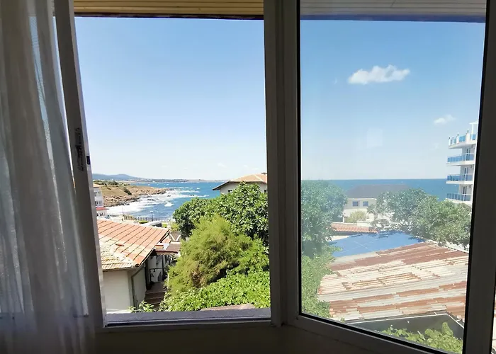 Valdi מלון אקהטופול