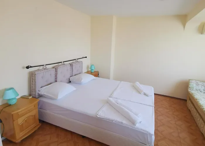 מלון Valdi אקהטופול