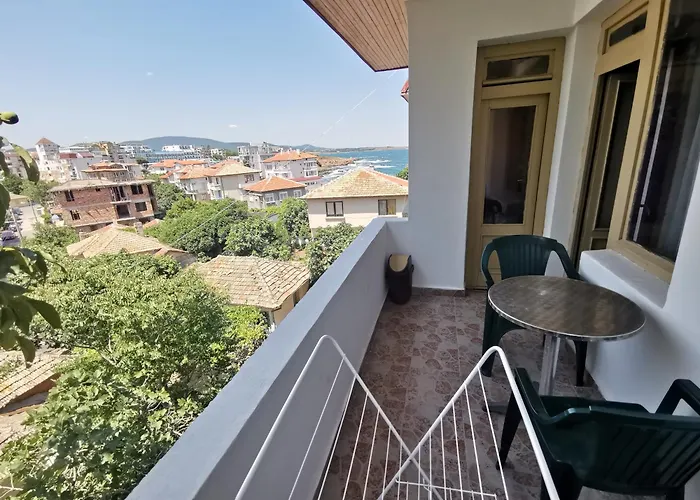 Valdi 2* אקהטופול