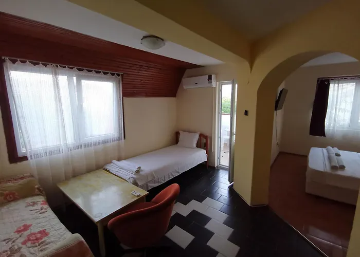 Valdi מלון אקהטופול