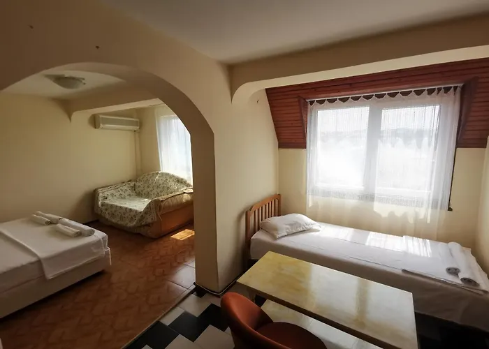 Valdi מלון אקהטופול