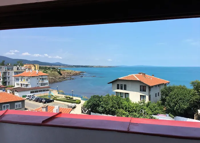 Valdi מלון אקהטופול